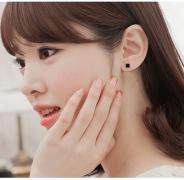 磁铁耳钉带久耳朵疼怎么办?